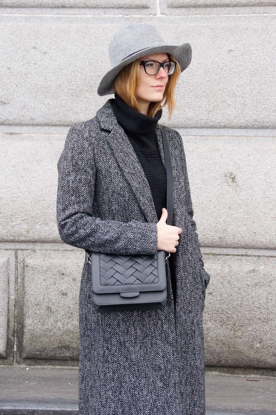 HERRINGBONE COAT