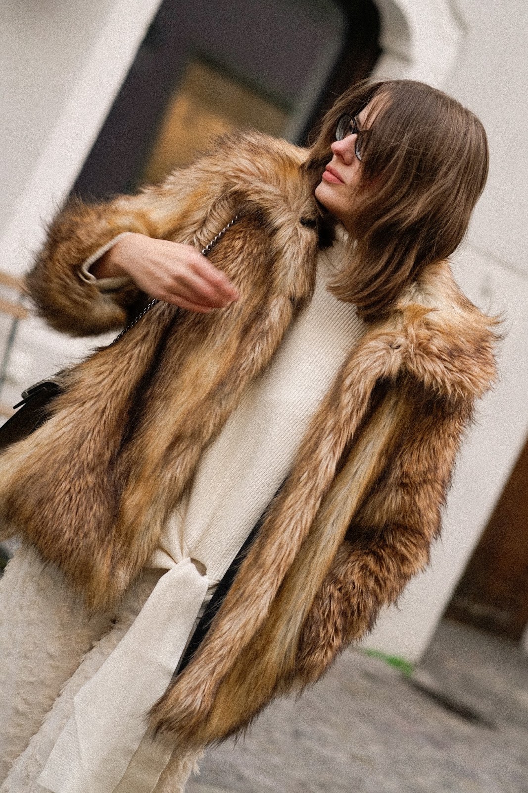 STAY WARM: FAUX FUR JACKE